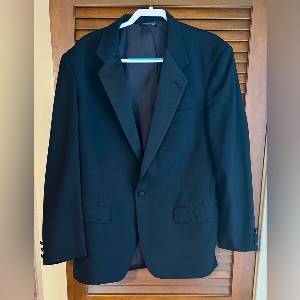 Burberrys’  Midnight Black Men's Blazer